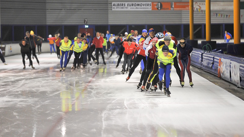 Buffelen op IJsbaan De Meent