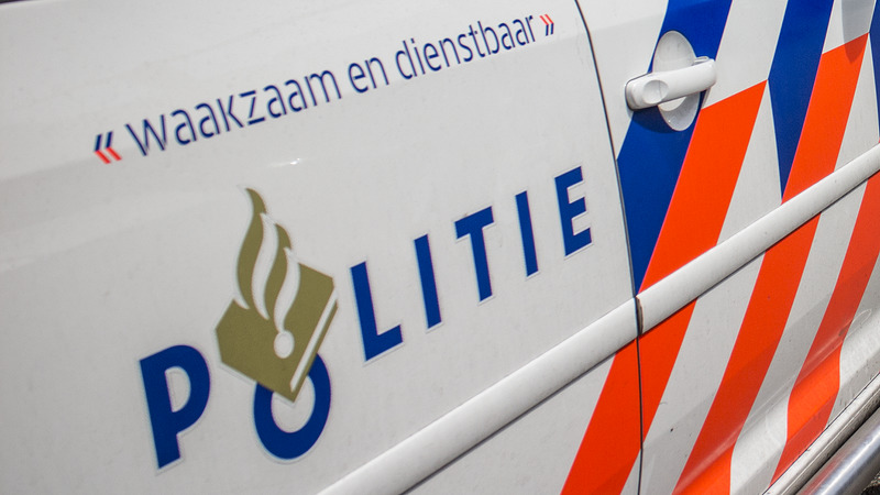 Meisje geschept door auto, politie zoekt getuigen