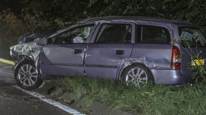 Auto slaat over de kop bij éénzijdig ongeval N508 (Nollenweg)
