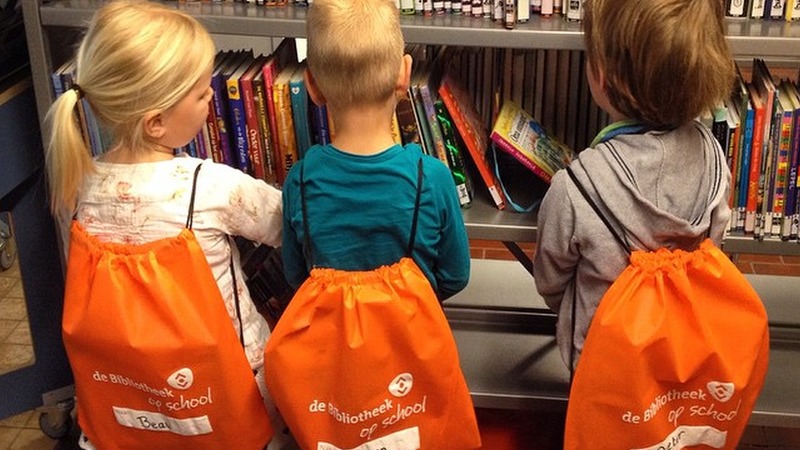 Feestelijke opening Bibliotheek op School bij Kardinaal de Jong