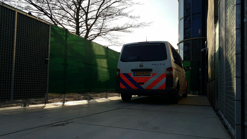 Politie Alkmaar tijdens volgdienst veel actief buiten Alkmaar