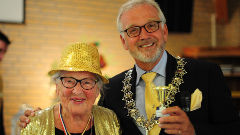 Gouden Dagen locatie Alkmaar-Noord door burgemeester Bruinooge geopend