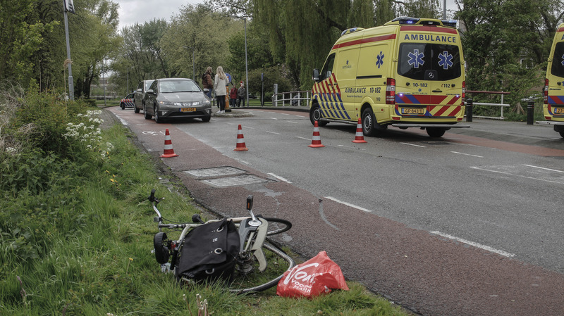 Politie op zoek naar doorrijder, fietser ernstig gewond [UPDATE: doorrijder meldt zich]