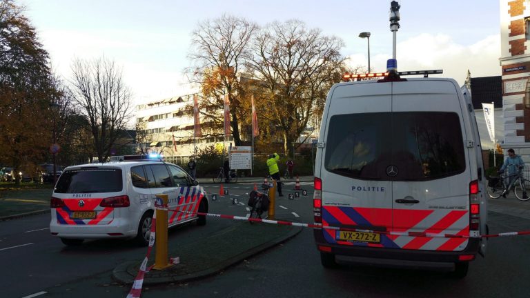 Fietser gewond bij aanrijding op Metiusgracht