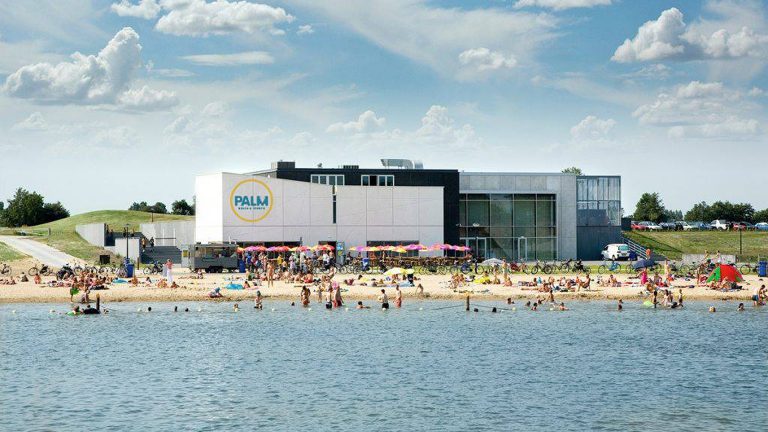 ‘Waarom Daarom NYE’ bij Palm Beach Heerhugowaard