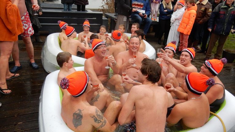 Nieuwjaarsduiken bij De Woude, Strand van Luna en Bergen aan Zee