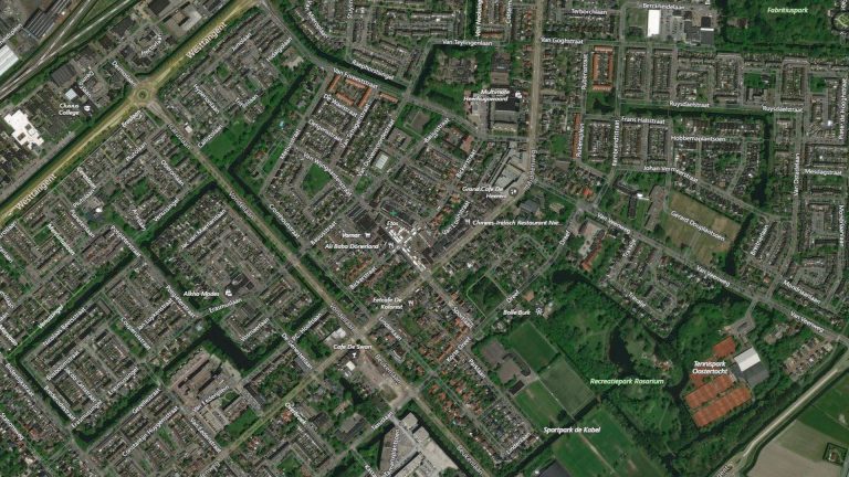 Bewonersgroep wil bij Centrumwaard eenrichtingsverkeer op Middenweg