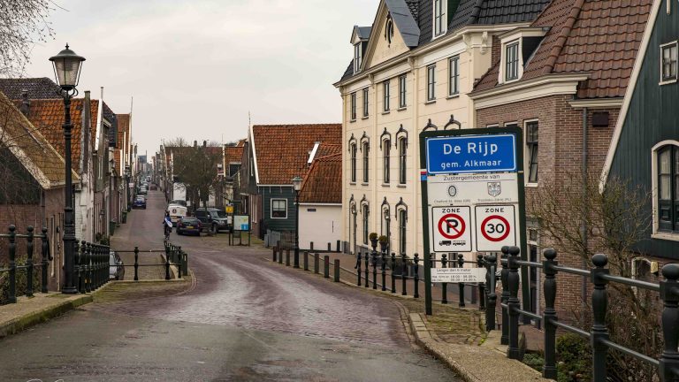 Adapt viert 50 jaar ‘Redt De Rijp’ met erfgoedexcursie voor Alkmaarders ?