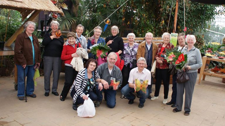 Van burenhulpproject naar reisorganisatie voor 150 ouderen ?