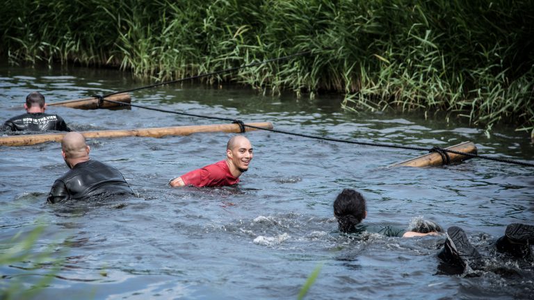 Ron Vlaar en Nadine Broersen helpen bij Obstacle Run Heerhugowaard ?