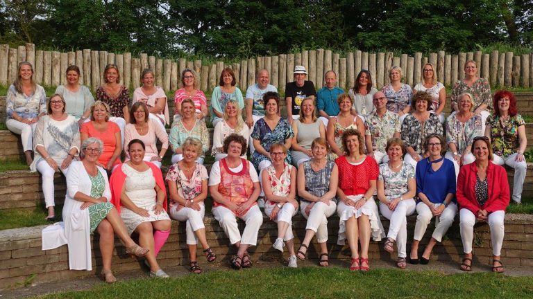 SpoorBijSter en The Sting geven slotoptreden in Stadskantine Alkmaar ?