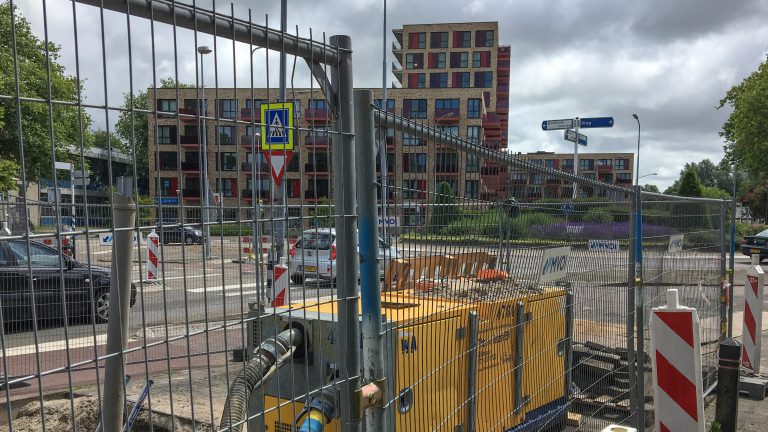 Rotonde Vondelstraat Willem de Zwijgerlaan tijdelijk afgesloten