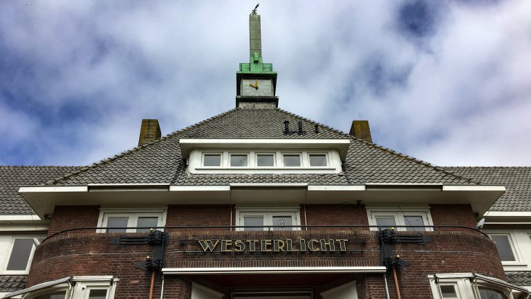 Oplossing vleermuizenprobleem Huize Westerlicht in de maak; Red de Hout toch boos