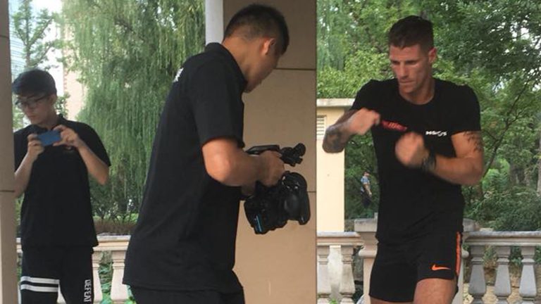 Alkmaarder Marino Schouten in de ring tijdens Glory of Heroes Shanghai