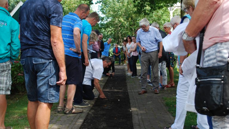 Knikkerwedstrijd in Grootschermer tijdens 5e Leeghwaterdag ?