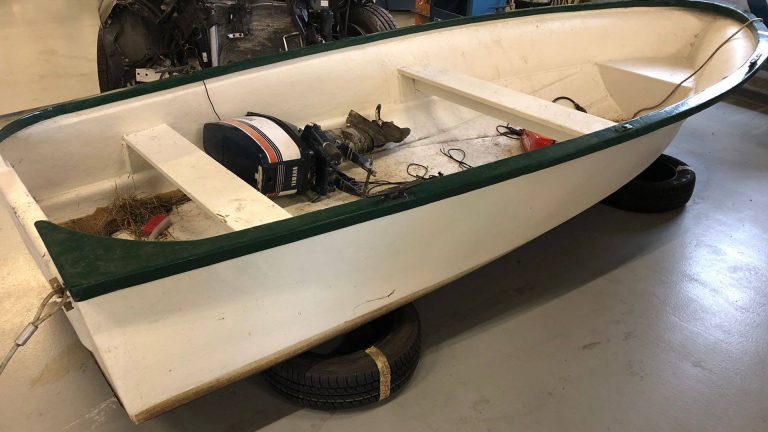 Waardse politie zoekt eigenaar aangetroffen boot