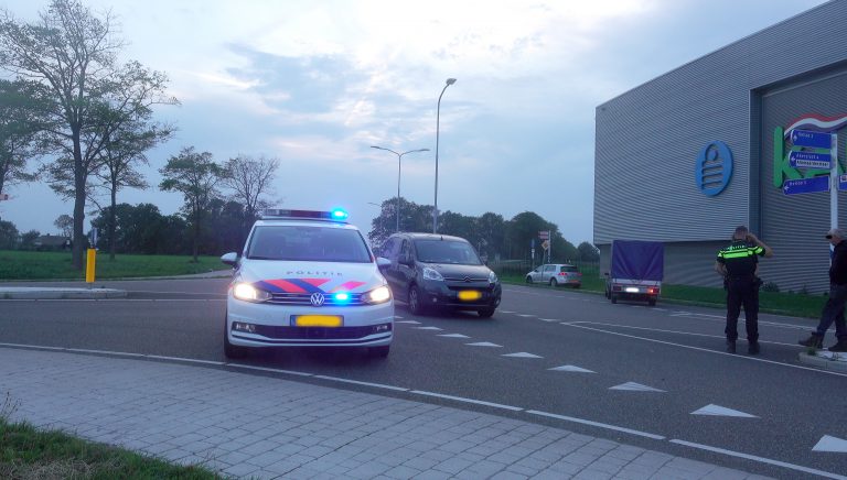 Inschattingsfout leidt tot botsing op Kanaalweg in Boekelermeer