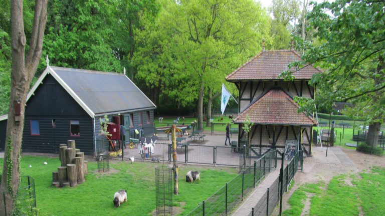 Kabouters en Elfjes in Stadsboerderij de Hout in Alkmaar ?