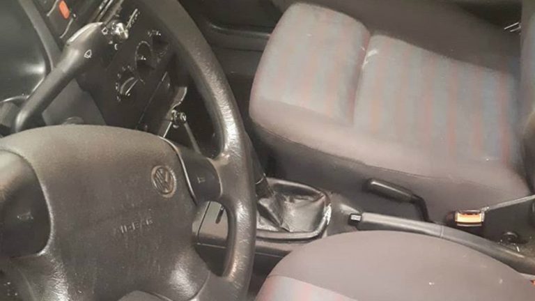 Politie vindt vuurwapen in ingevorderde auto