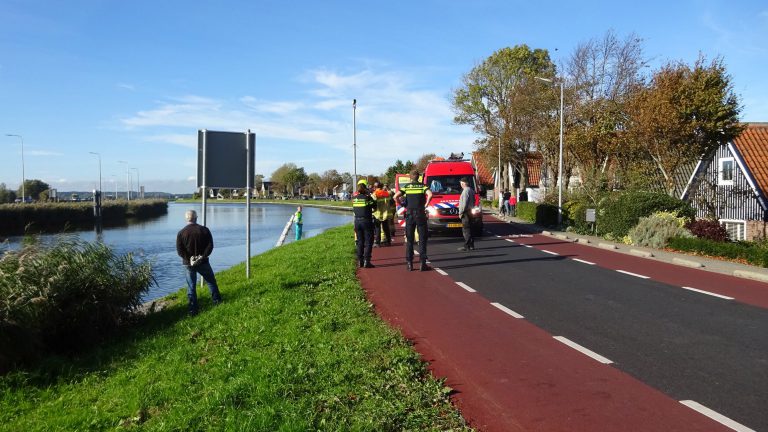 Gezonken auto gevonden in Noordhollands Kanaal in Koedijk