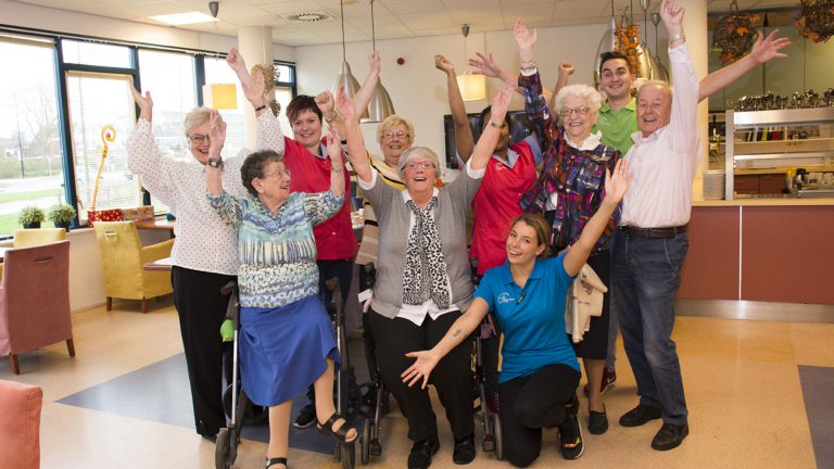 Seniorenactiviteiten bij Pieter Raat Stichting in Maand van Verbinding