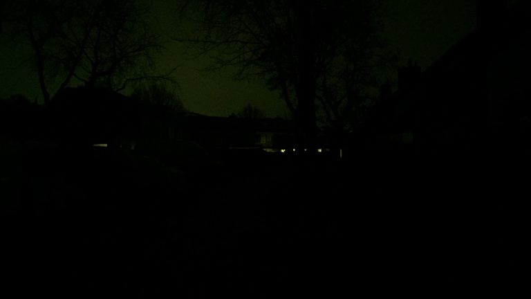 Tientallen defecte lantaarnpalen zorgen voor volledig verduisterde Vlietwaard in Alkmaar