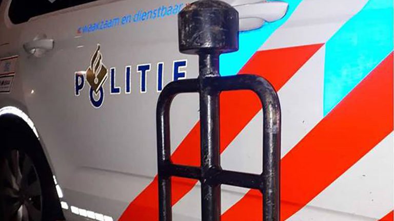 Politie Alkmaar beukt deur in bij dronken vechtende Polen