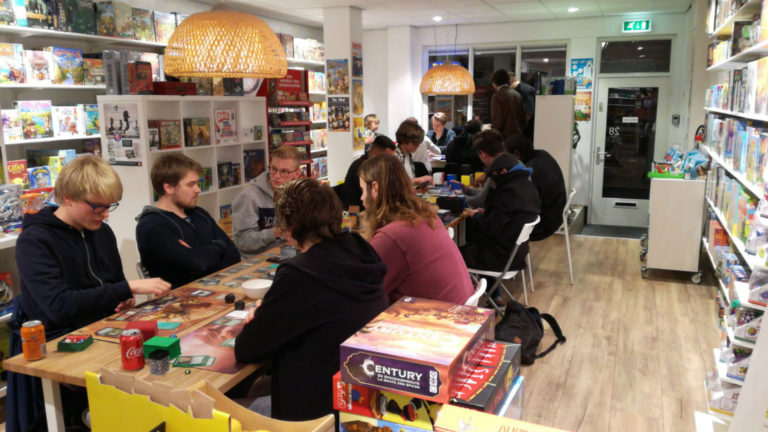 Spectaculaire Spellenbeurs in wijkcentrum Mare Nostrum in Alkmaar ?