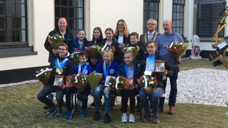 Team Alkmaar na succesvolle International Children’s Games gehuldigd