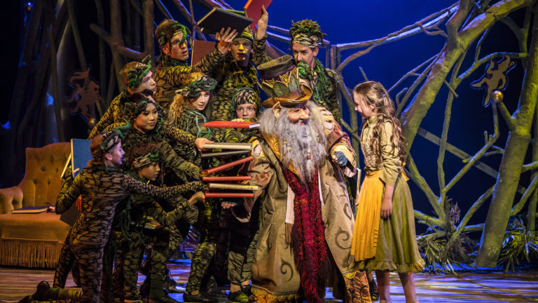 ‘De Sprookjessprokkelaar’ met Alkmaars tintje in Theater de Vest ?