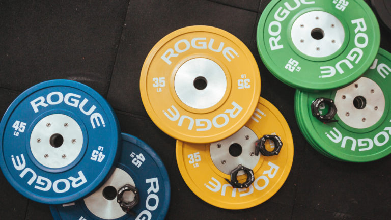 Brenda van der Meulen pakt nationale titel en record op NK Bankdrukken