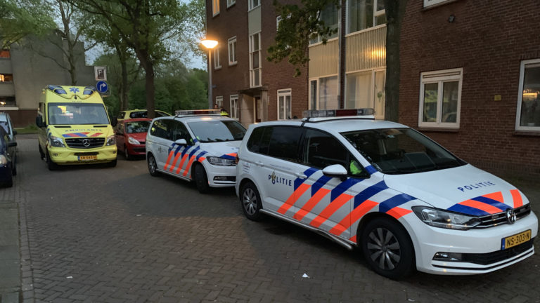 Zeker één gewonde bij ruzie in woning aan Abraham Kuyperplein