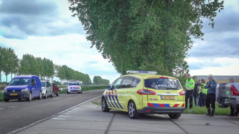 Kop-staartbotsing met meerdere voertuigen op Boekelerdijk Alkmaar