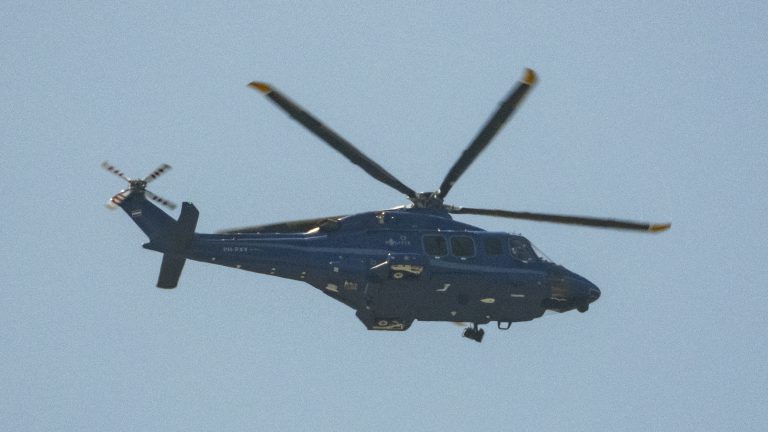 Hennepkwekerij in Heerhugowaard ontdekt vanuit politiehelikopter