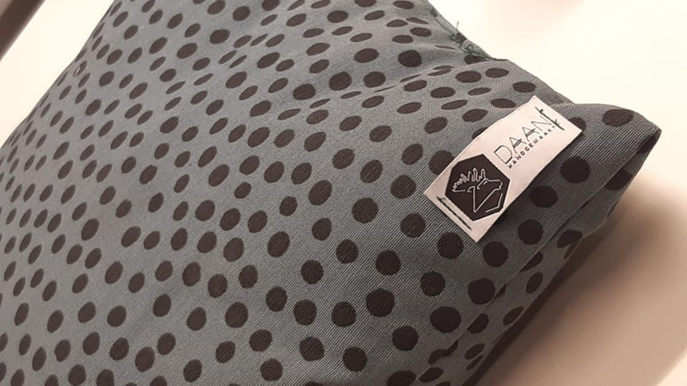 Vrouw schiet te hulp bij onwelwording aan Laan van Straatsburg