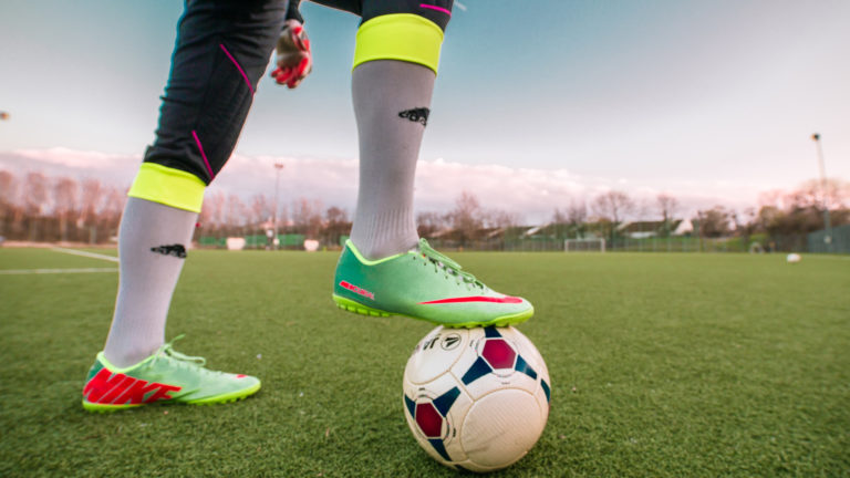 Ongedwongen voetballen met Alcmaria Victrix en Inviplay ?