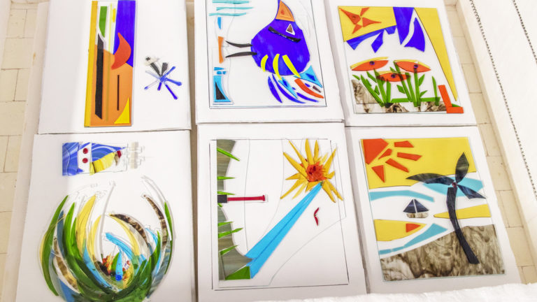 Anne Hoogland houdt workshop glasfusion in eigen atelier ?