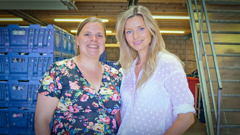 Duizenden Woezel & Pip Baby-pakketten voor Stichting Babyspullen; “Guusje kon niet tegen onrecht”