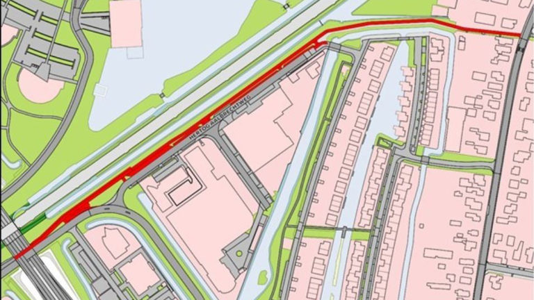Breder fietspad en 43 extra parkeerplekken langs Hertog Aalbrechtweg