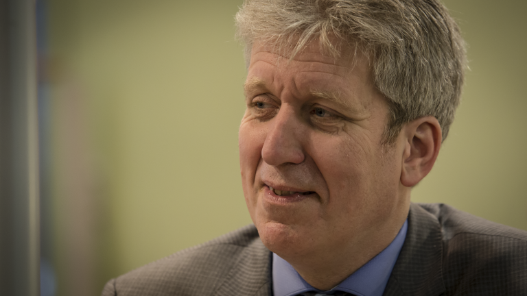 Ex-wethouder Victor Kloos waarschuwde in 2006 voor gevaren AZ-stadion