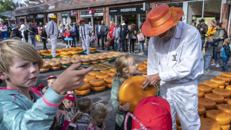 Minikaasmarkt in De Mare brengt sfeer en gezelligheid