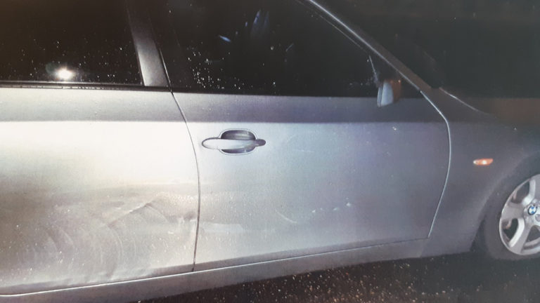 Beschadigde BMW ’s nachts achtergelaten op Oosttangent in Heerhugowaard