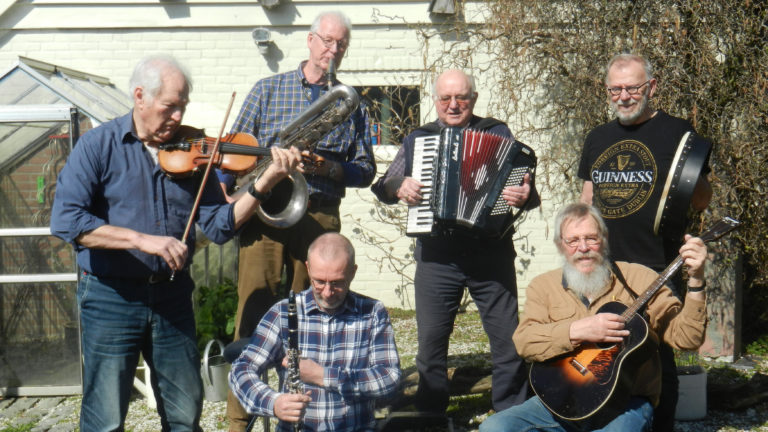 Ierse folkgroep Riddles op zondag 27 oktober in Dorpshuis De Geist ?
