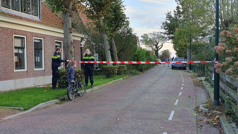 Stoffelijk overschot gevonden in sloot langs Zuideinde in Grootschermer