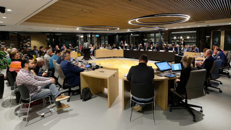 Fusieraad Langedijk en Heerhugowaard: ‘laat inwoners zelf nieuwe naam bedenken’