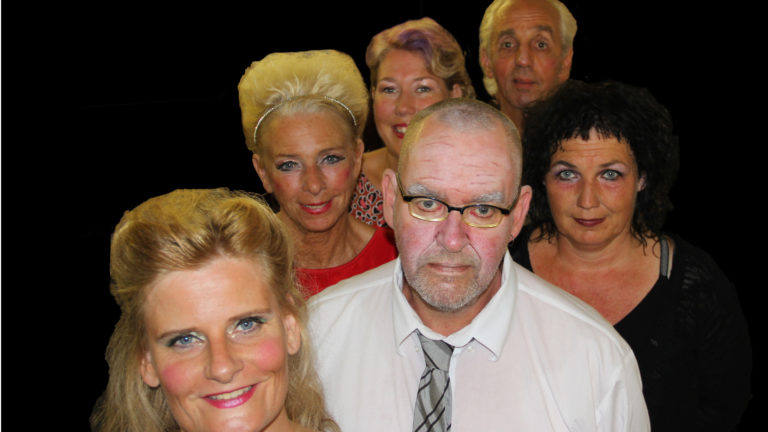 TG Kortsluiting 2.0 speelt toneelstuk over mantelzorg in De Rietschoot en Artiance ?