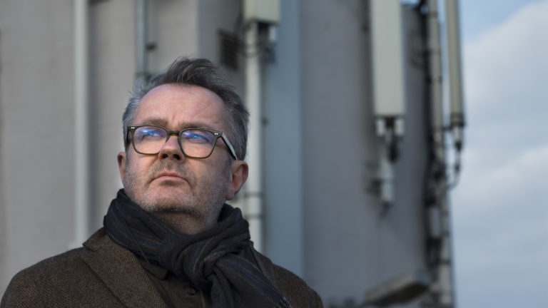 George van Houts terug in Cool met nieuw theatercollege over complottheorieën ?