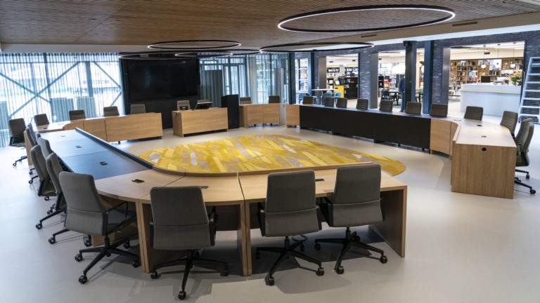 Opnieuw ophef over fikse overschrijding van gemeentebudgetten Langedijk