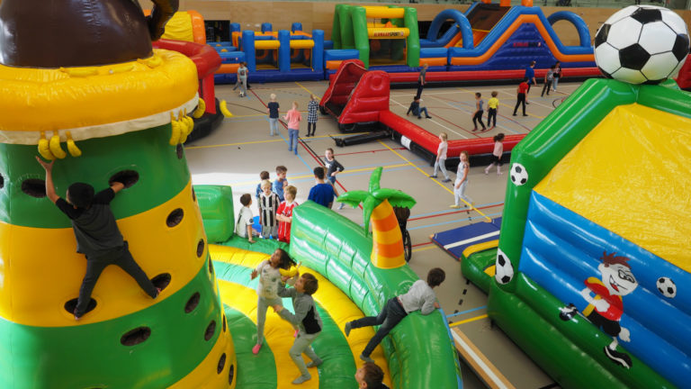 Groot Sportspektakel in Alkmaarse sporthal Hoorse Vaart