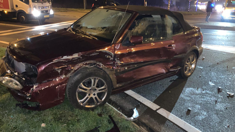 Gevluchte bestuurder van gestolen auto aangehouden na aanrijding op N245 in Alkmaar